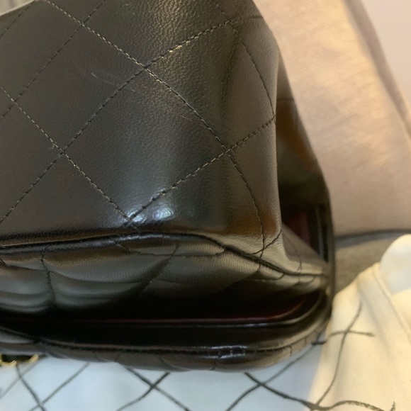 SOLD !!Authentic EUC CHANEL Medium Classic - Picture 7 of 8